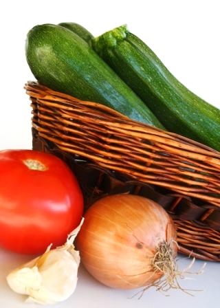 high-alkaline-foods-courgettes-tomatoes-basket